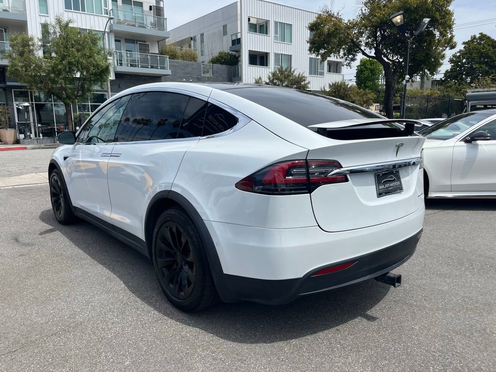 Used 2020 Tesla Model X Long Range image 9