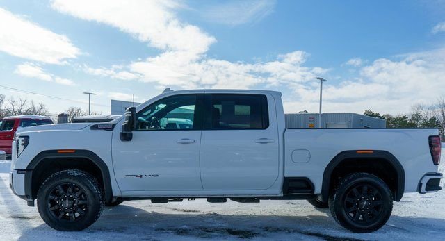 Used 2025 GMC Sierra 2500 AT4 AWD/4WD image 9