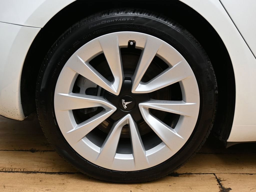 Used 2023 Tesla Model 3 Standard Range image 9