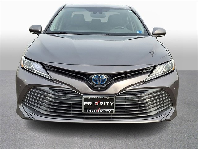 Used 2020 Toyota Camry XLE image 2