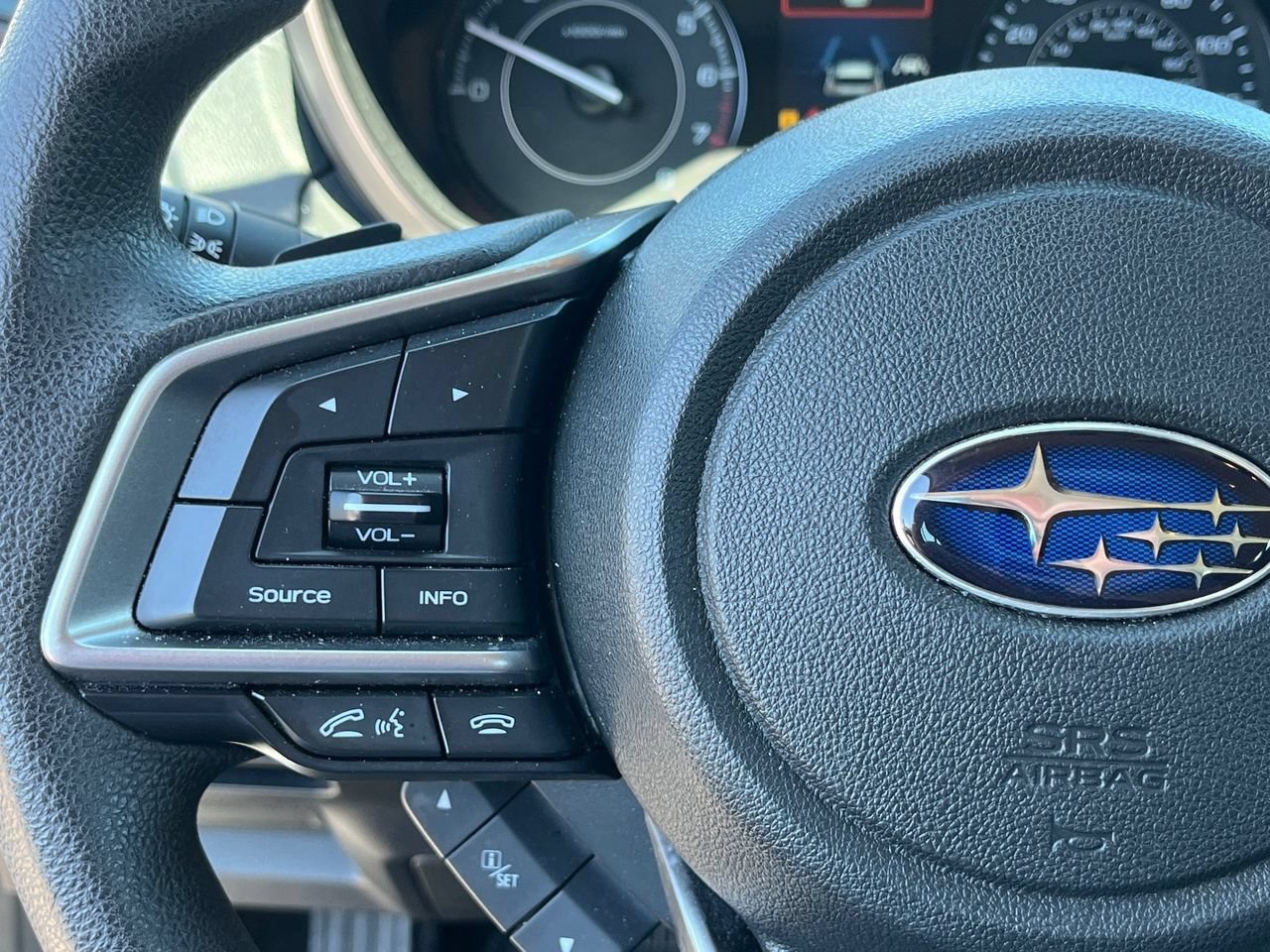 Used 2018 Subaru Impreza 2.0i Premium w/ Eyesight & BSD & Rcta AWD/4WD image 19