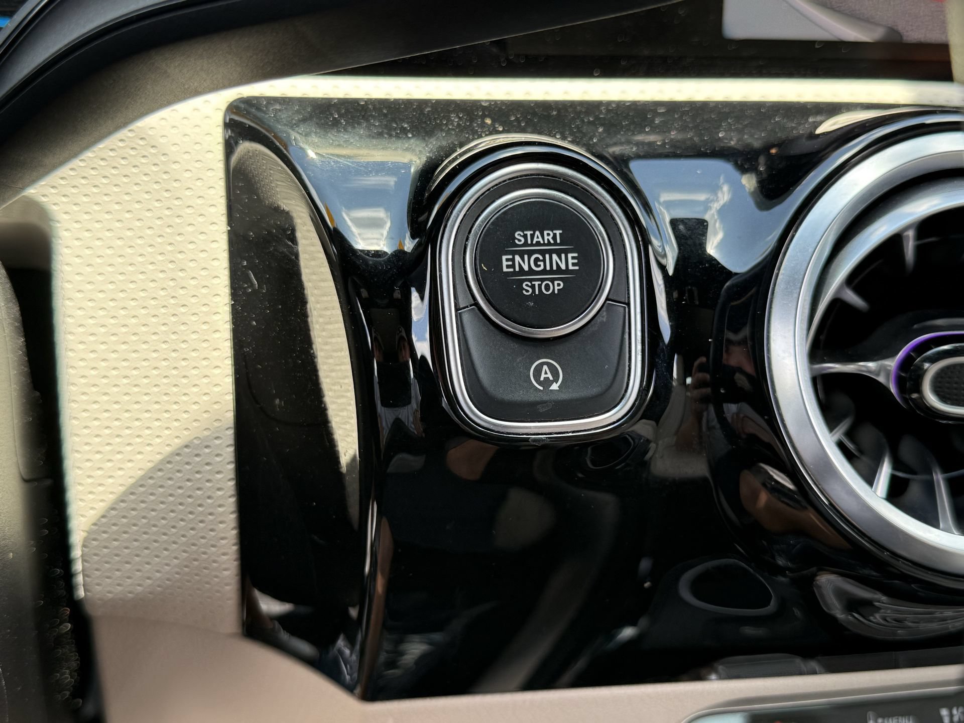 Used 2023 Mercedes-Benz CLA 250 4MATIC w/ Premium Package image 8