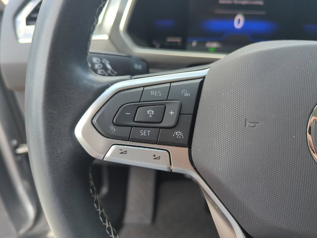 Certified 2023 Volkswagen Tiguan SE w/ Panoramic Sunroof Package FWD image 22