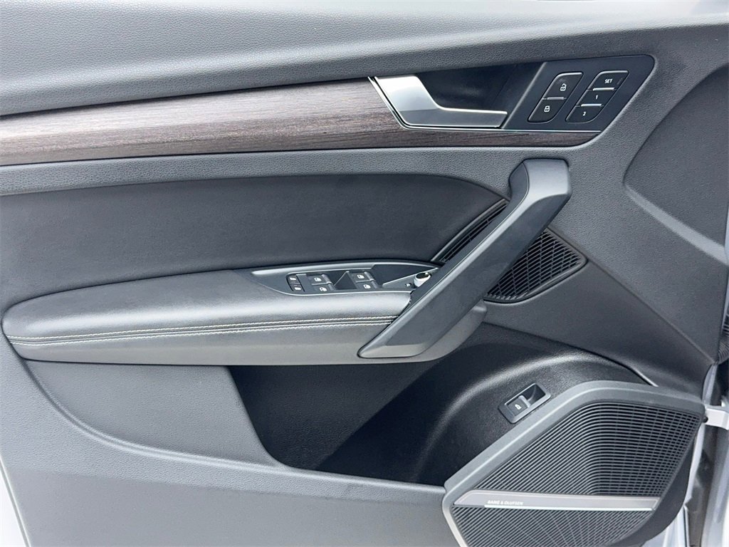 Used 2022 Audi Q5 2.0T Premium Plus w/ Premium Plus Package image 38