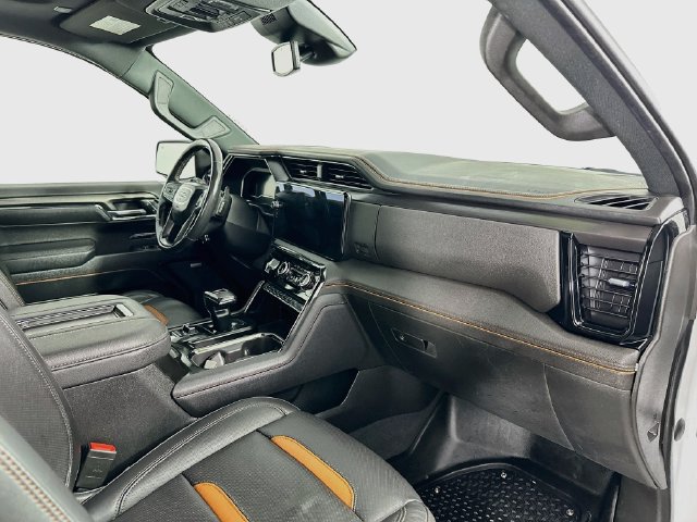Used 2022 GMC Sierra 1500 AT4 w/ Sierra Safety Plus Package AWD/4WD image 31