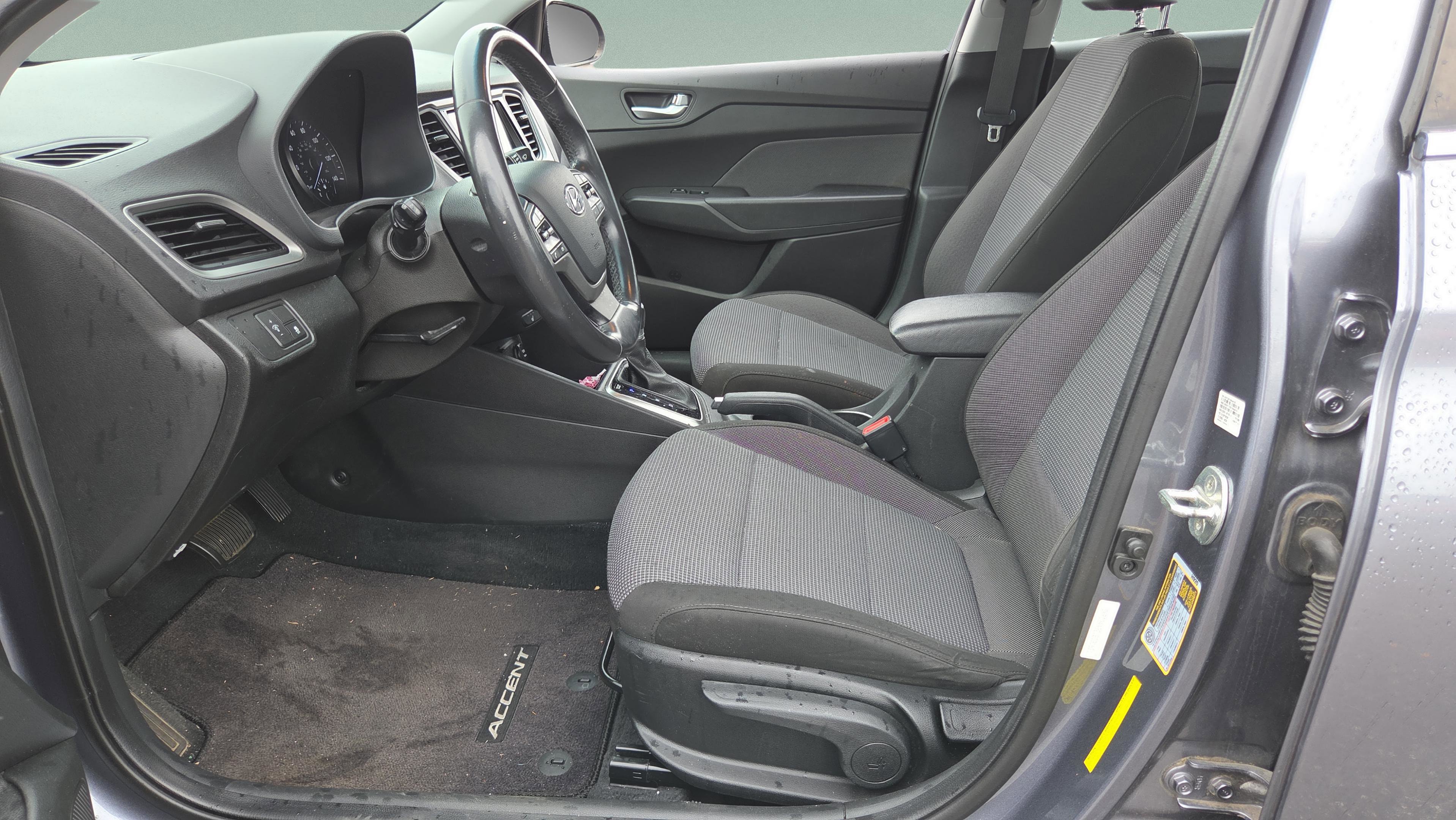 Used 2018 Hyundai Accent Limited image 10