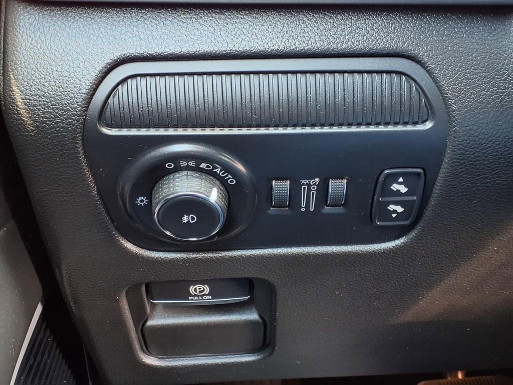 Used 2022 Jeep Wagoneer Series III w/ Rear Seat Video Group 1 image 19