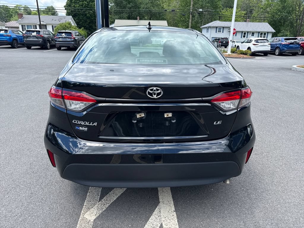 Used 2023 Toyota Corolla LE FWD image 4