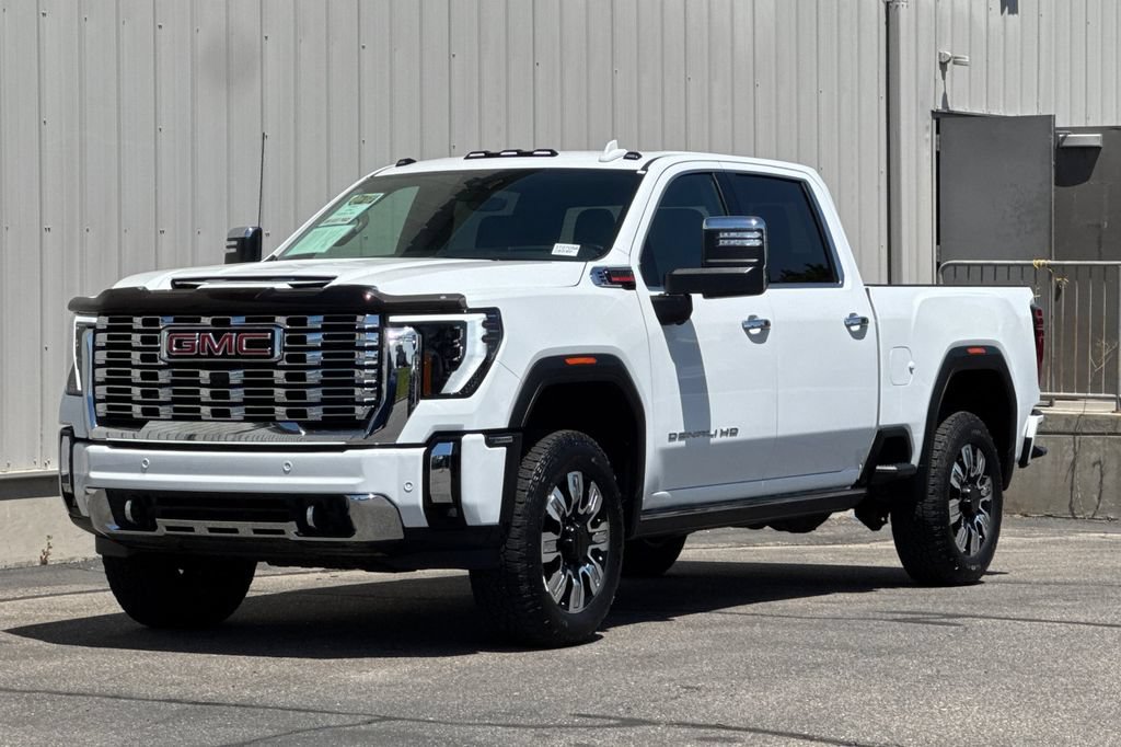 Used 2025 GMC Sierra 2500 Denali w/ Max Trailering Package AWD/4WD image 11