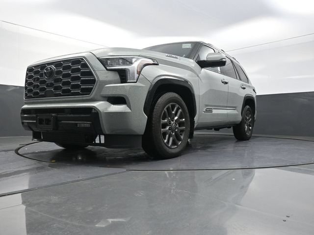 Used 2026 Toyota Sequoia Platinum AWD/4WD image 33