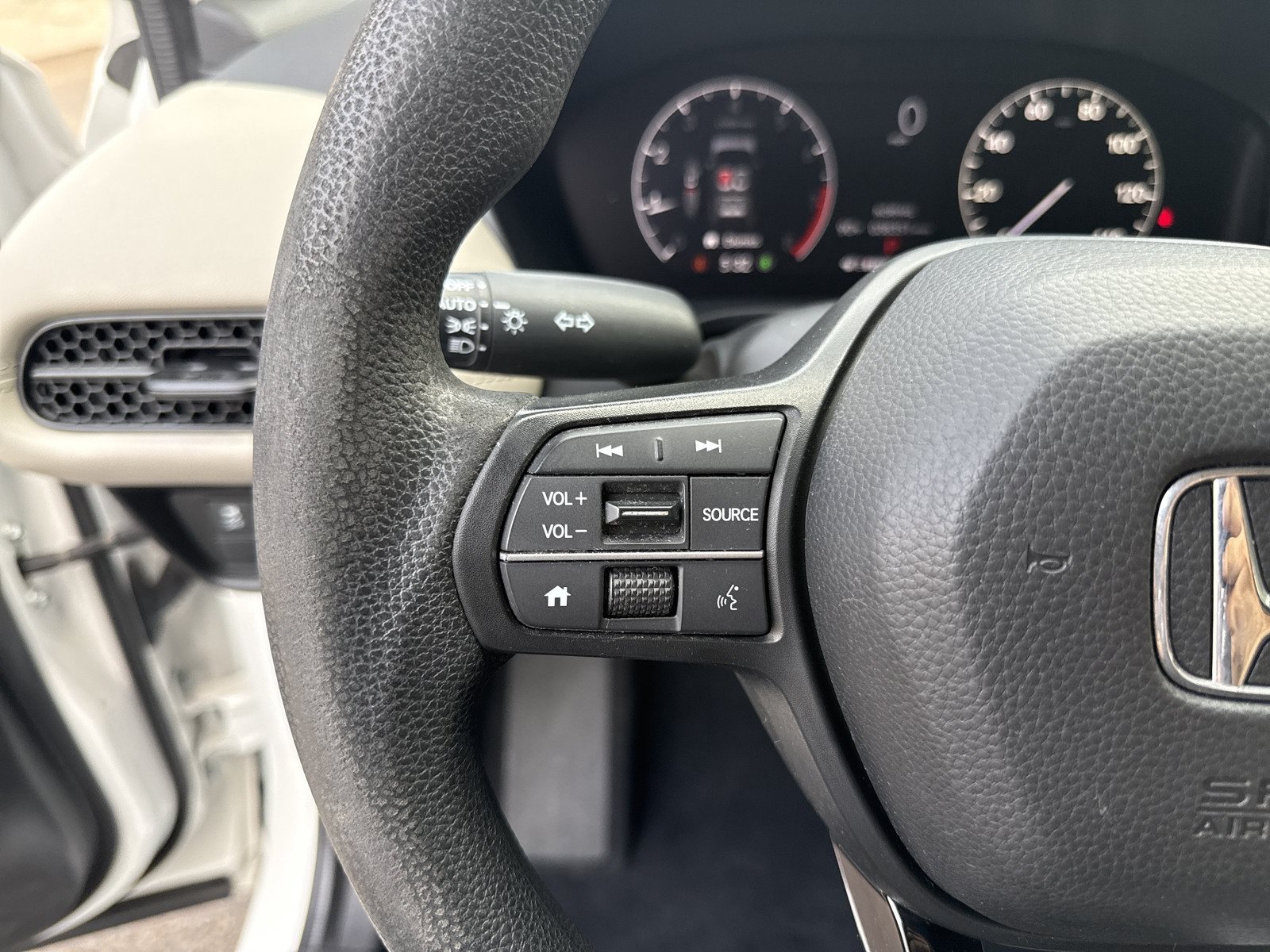 Used 2024 Honda HR-V LX image 15
