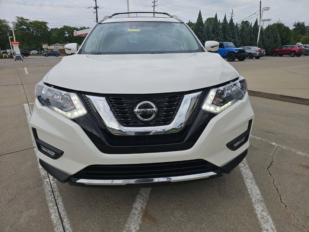 Used 2020 Nissan Rogue SV w/ Sun & Sound Touring Package AWD/4WD image 7