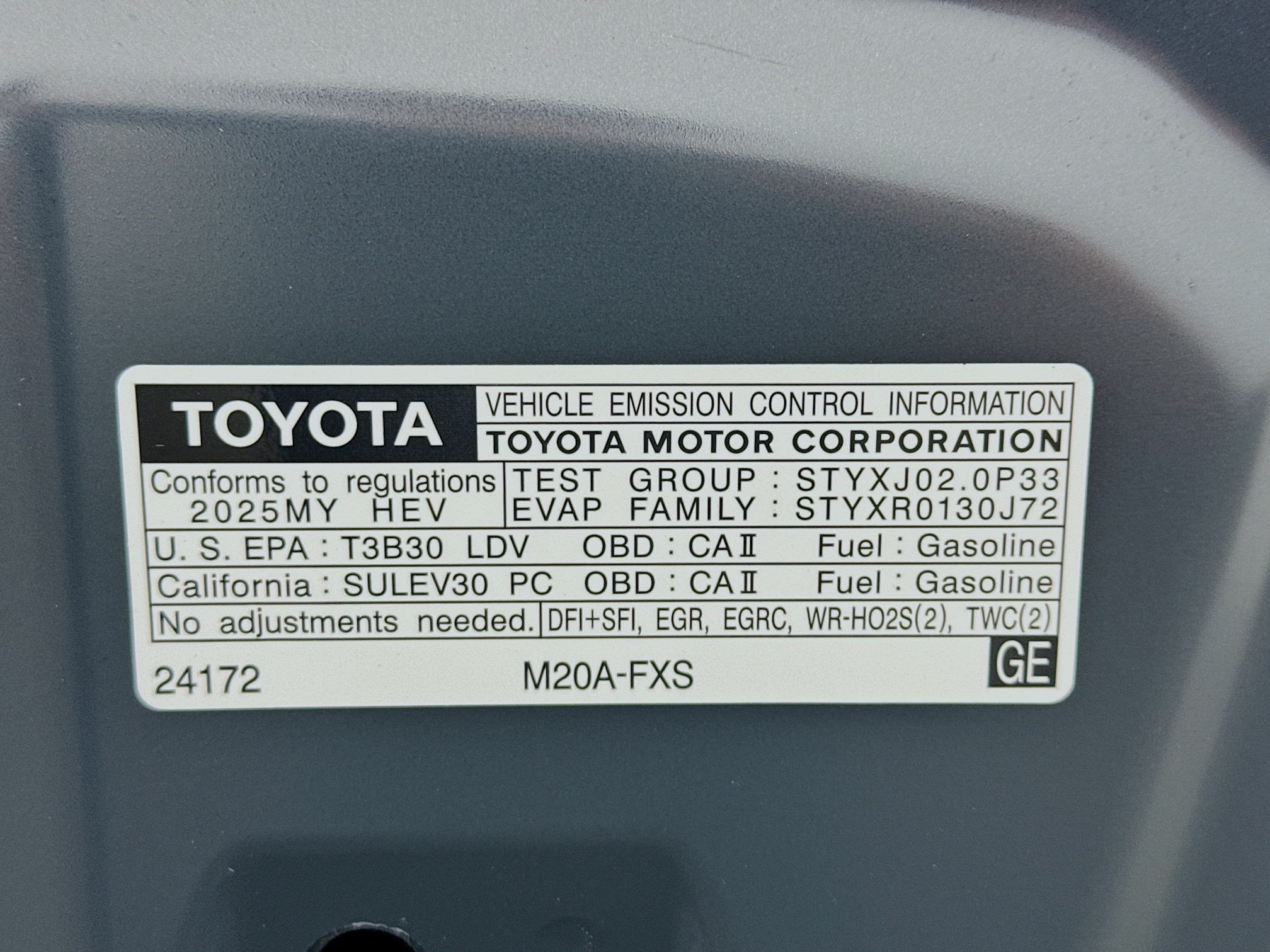 Used 2025 Toyota Prius LE FWD image 19
