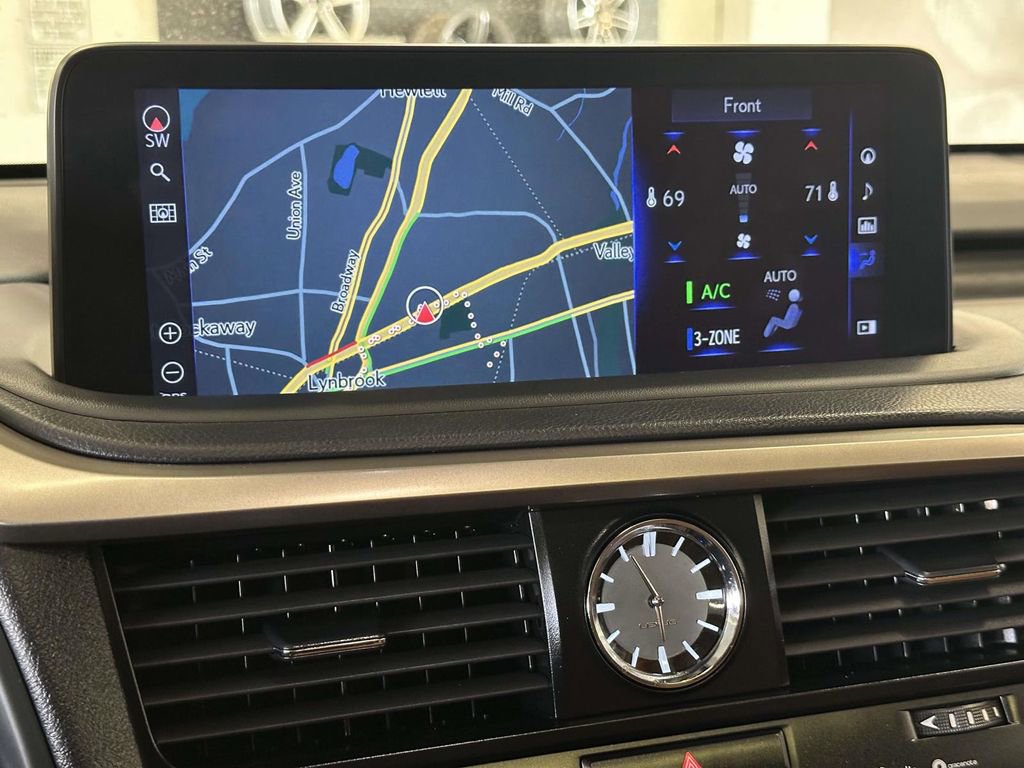 Used 2022 Lexus RX 350L Premium w/ Premium Package AWD/4WD image 28