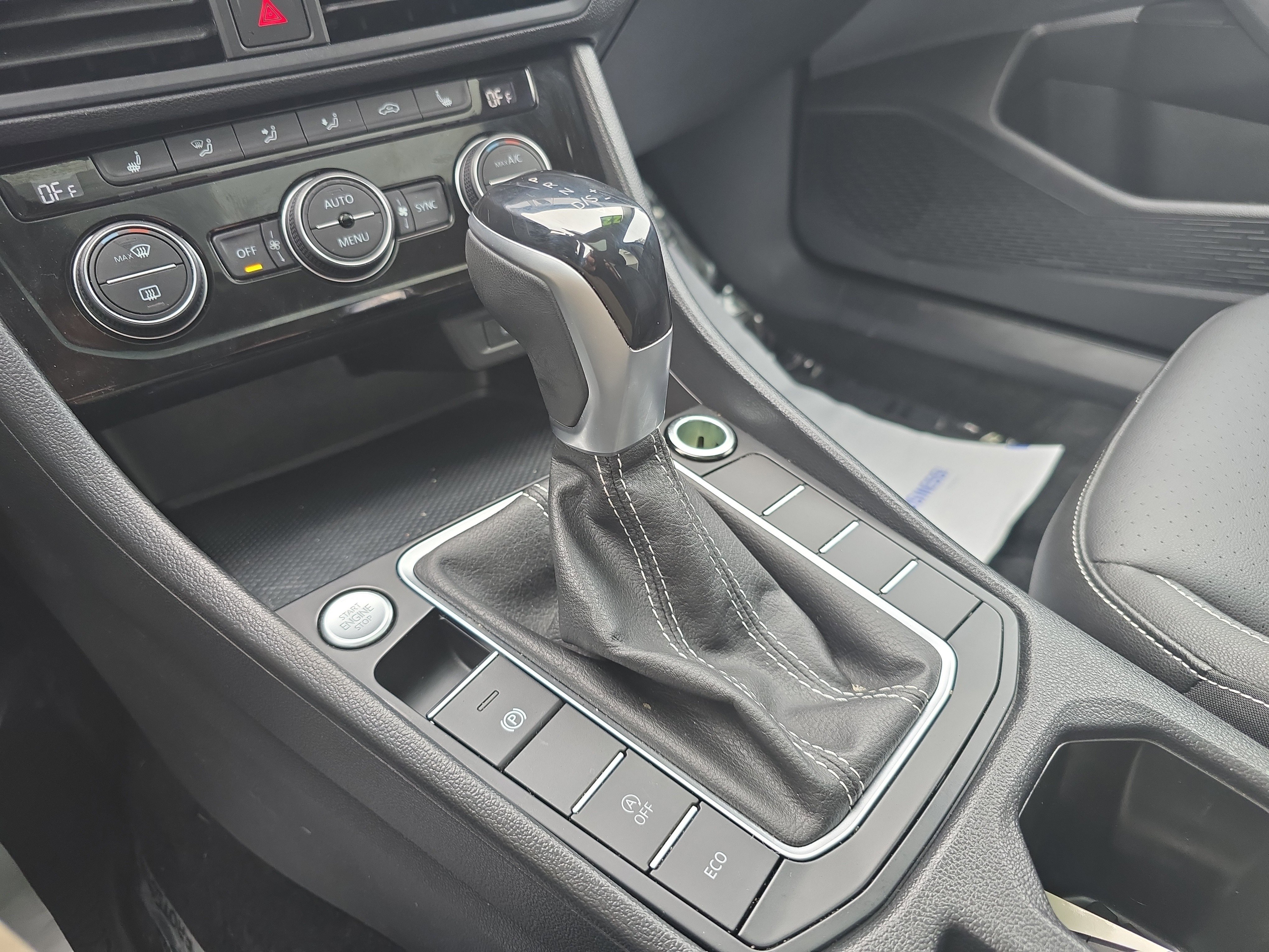 Used 2022 Volkswagen Jetta SE FWD image 25