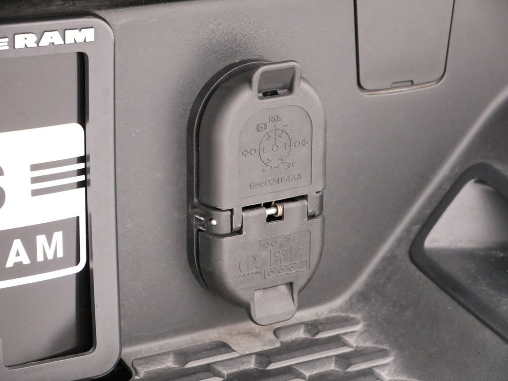 Certified 2025 RAM 1500 Big Horn image 13