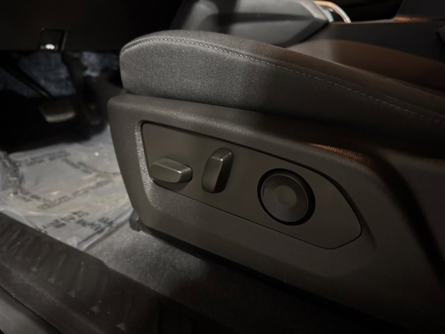 Used 2024 Chevrolet Colorado Trail Boss w/ Advanced Trailering Package image 6