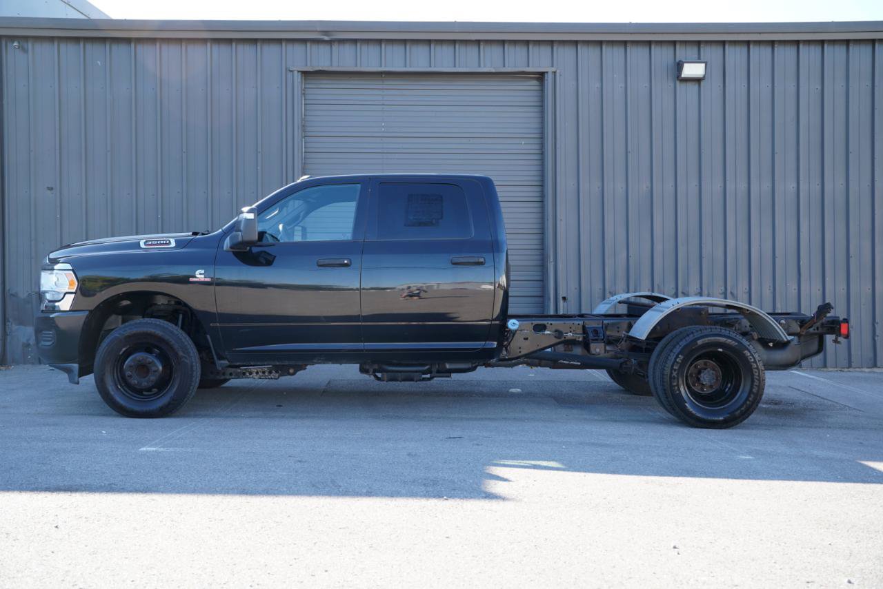 Used 2023 RAM 3500 Tradesman w/ Chrome Appearance Group AWD/4WD image 5