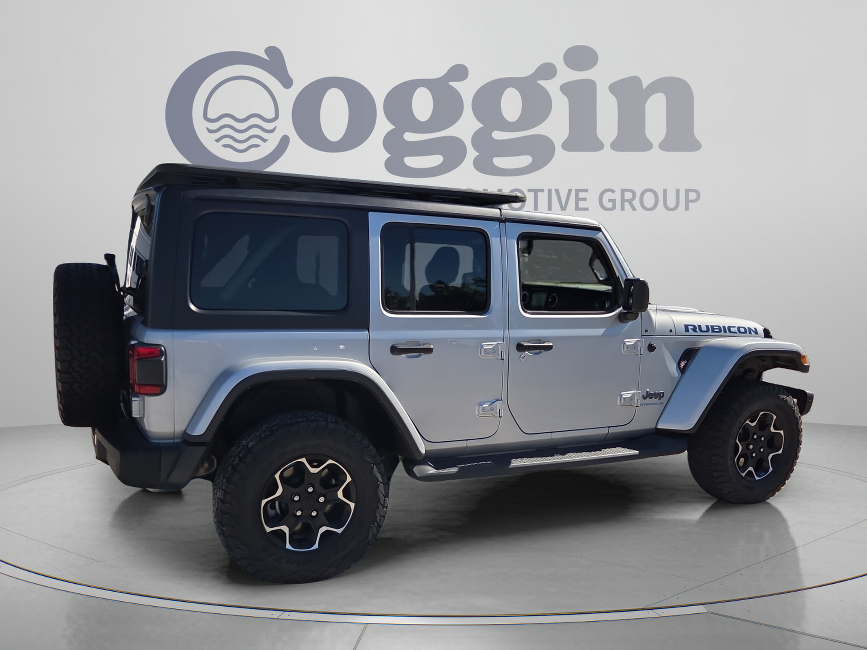 Used 2023 Jeep Wrangler Unlimited Rubicon 4xe w/ Steel Bumper Group AWD/4WD image 5