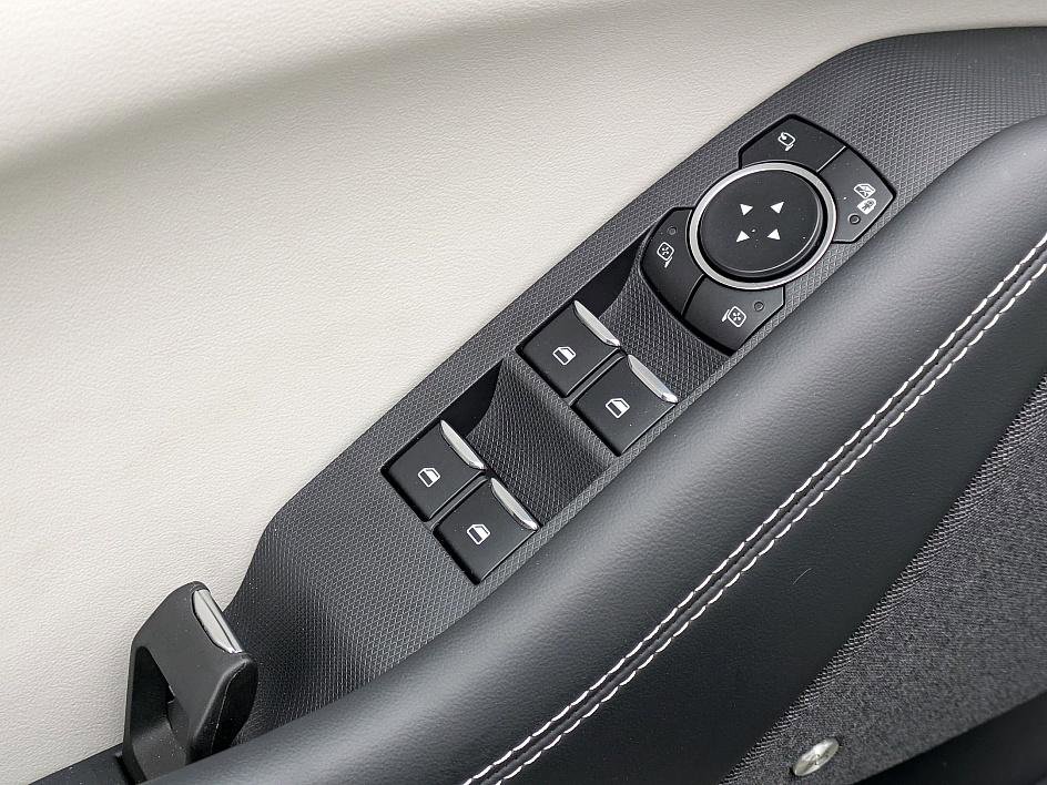 Used 2023 Ford Mustang Mach-E Premium image 12