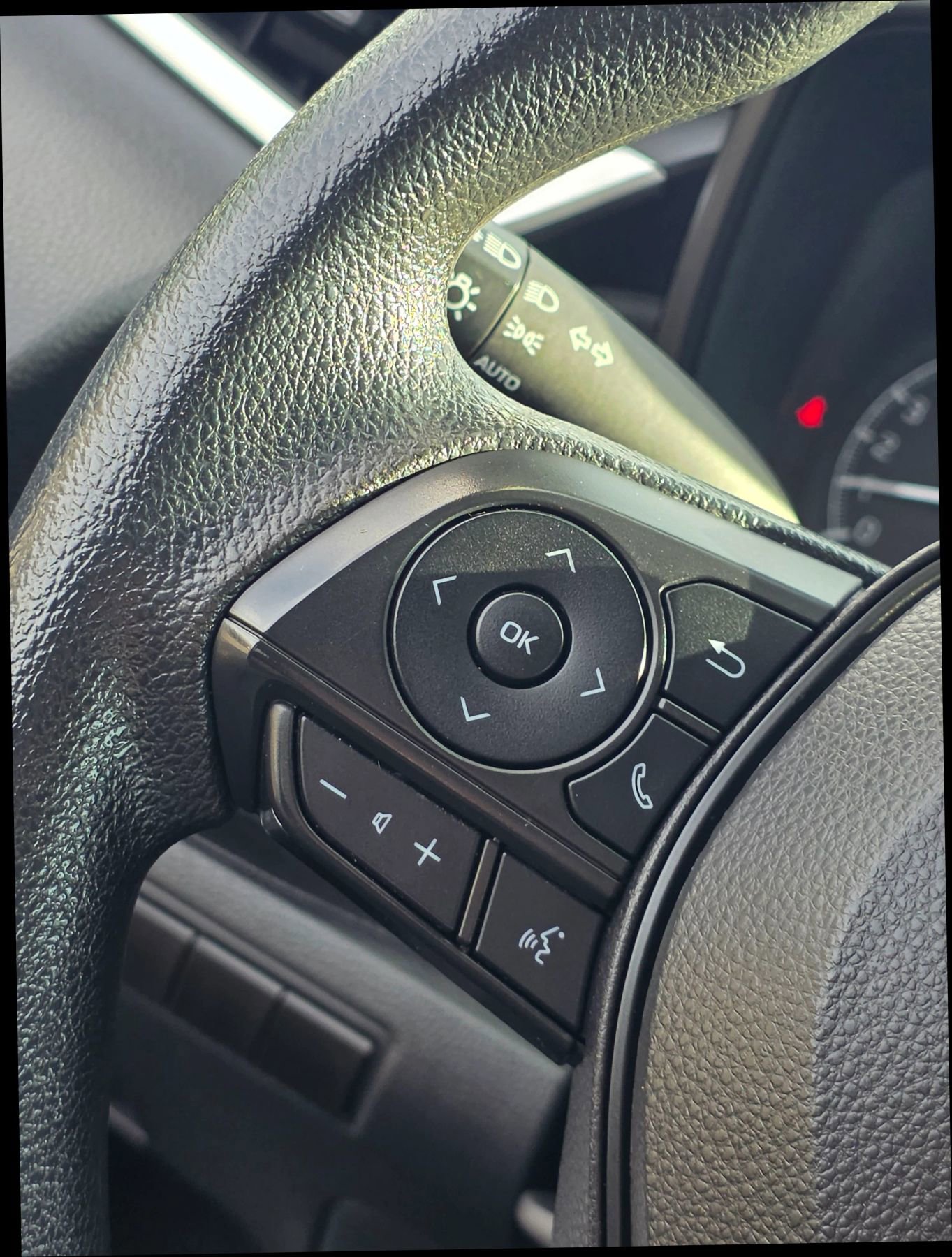 Used 2022 Toyota Corolla LE image 21