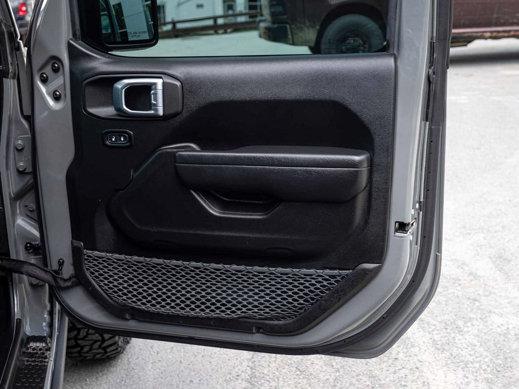 Used 2023 Jeep Wrangler Unlimited Sport AWD/4WD image 13