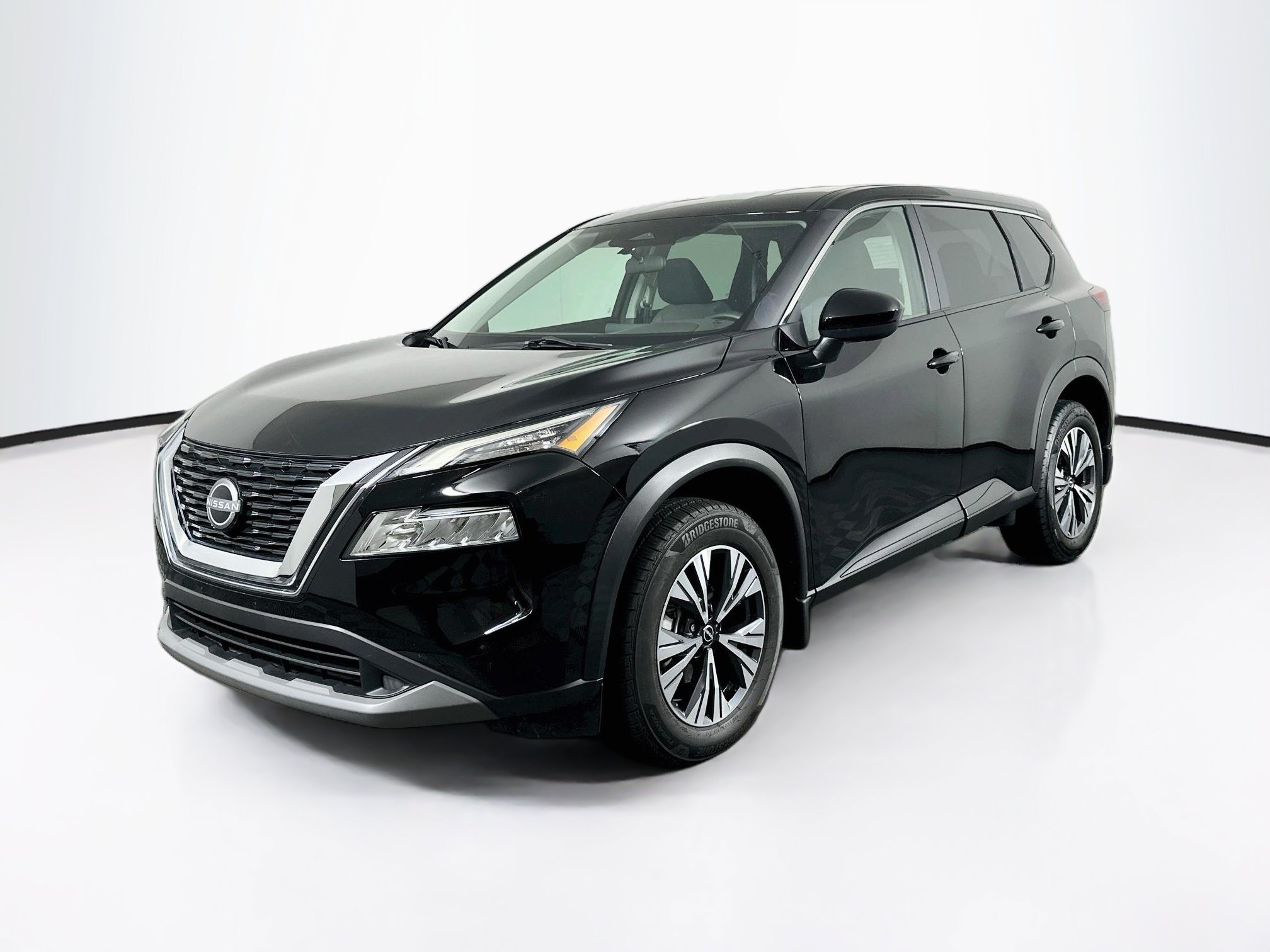 Used 2023 Nissan Rogue SV FWD image 3