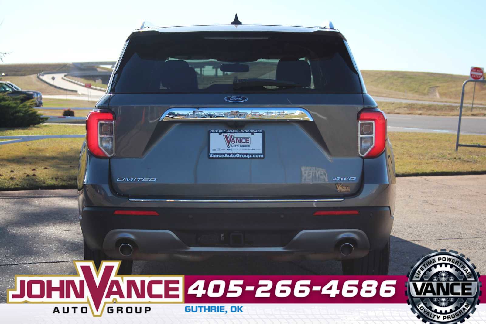 Used 2021 Ford Explorer Limited w/ Equipment Group 301A image 7