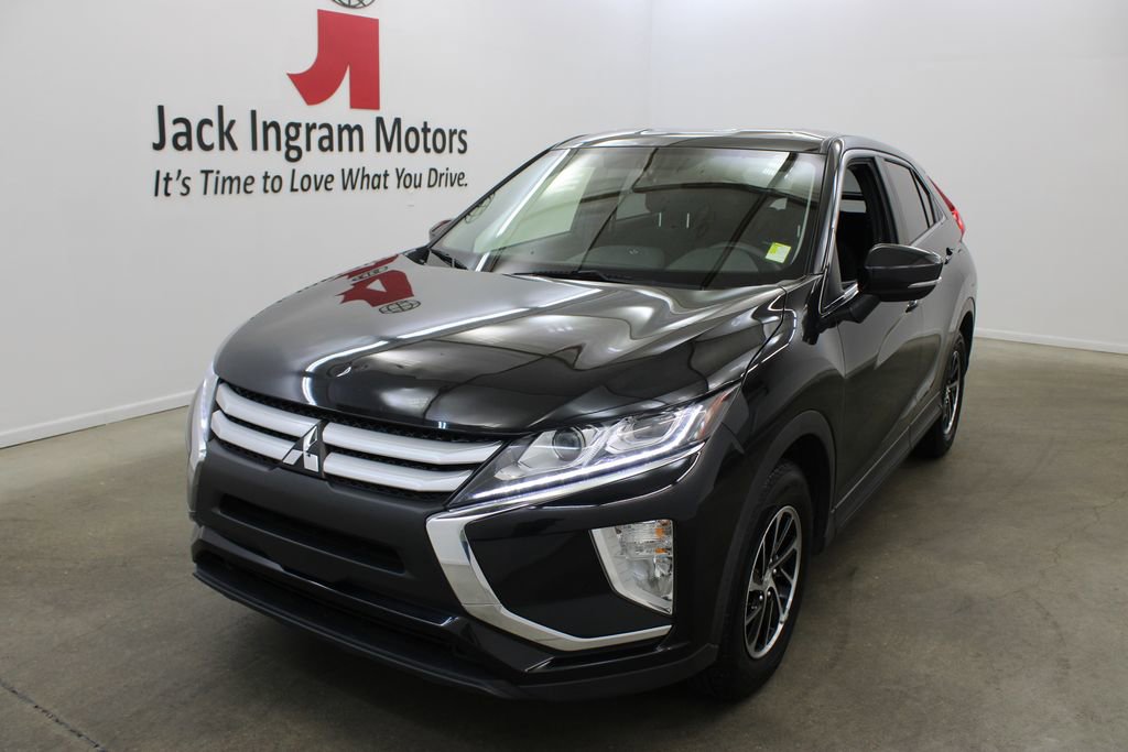 Used 2020 Mitsubishi Eclipse Cross ES FWD image 2
