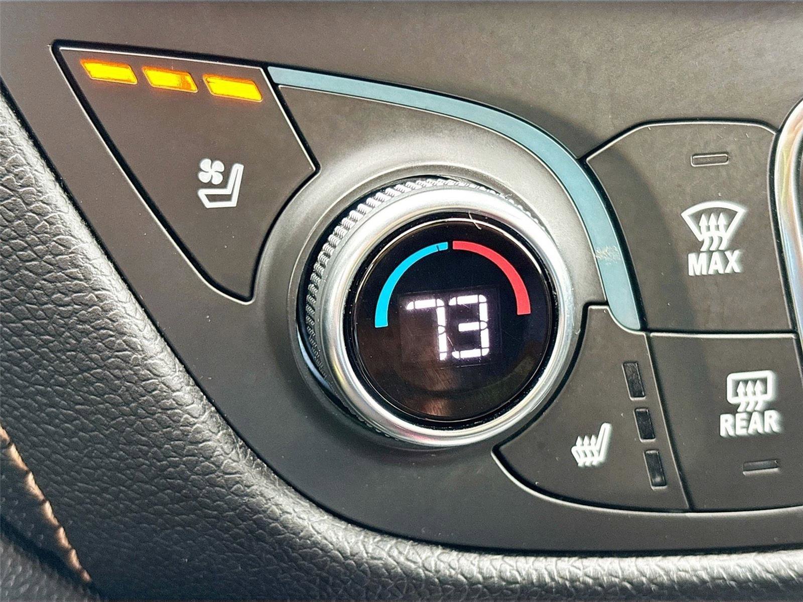 Used 2019 Chevrolet Equinox Premier FWD image 21