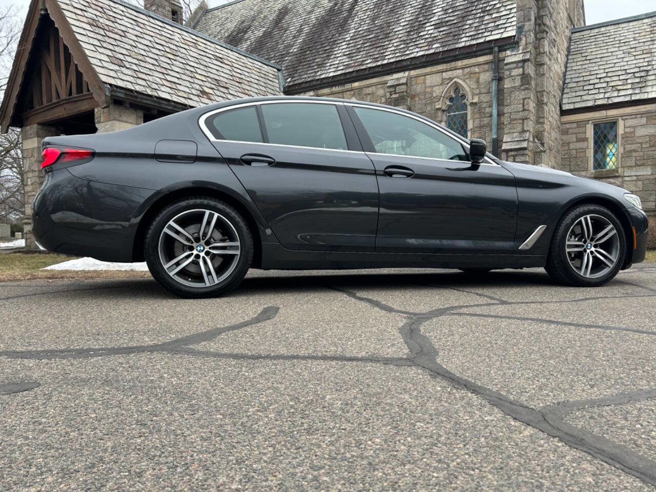 Used 2022 BMW 530i xDrive w/ Convenience Package image 8