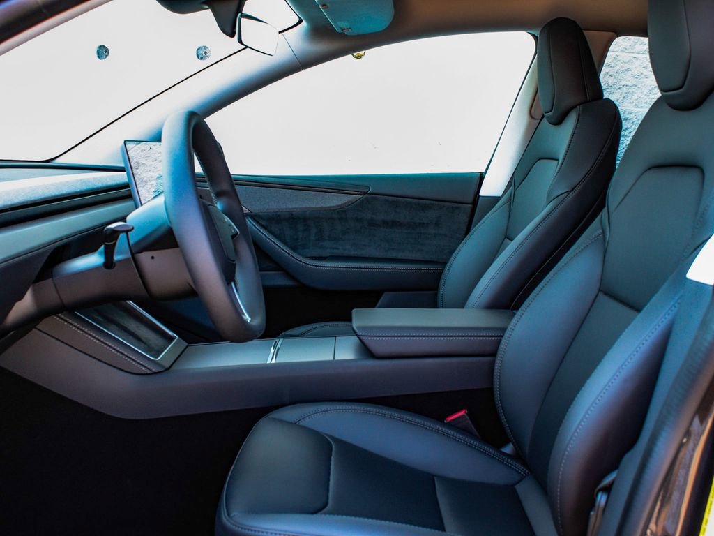 Used 2026 Tesla Model Y Long Range image 30