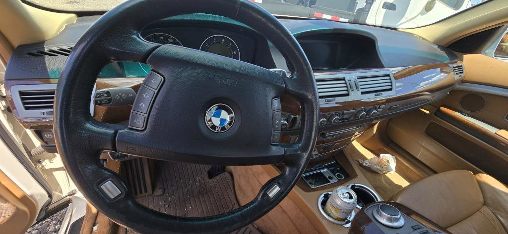 Used 2008 BMW 750i RWD image 16