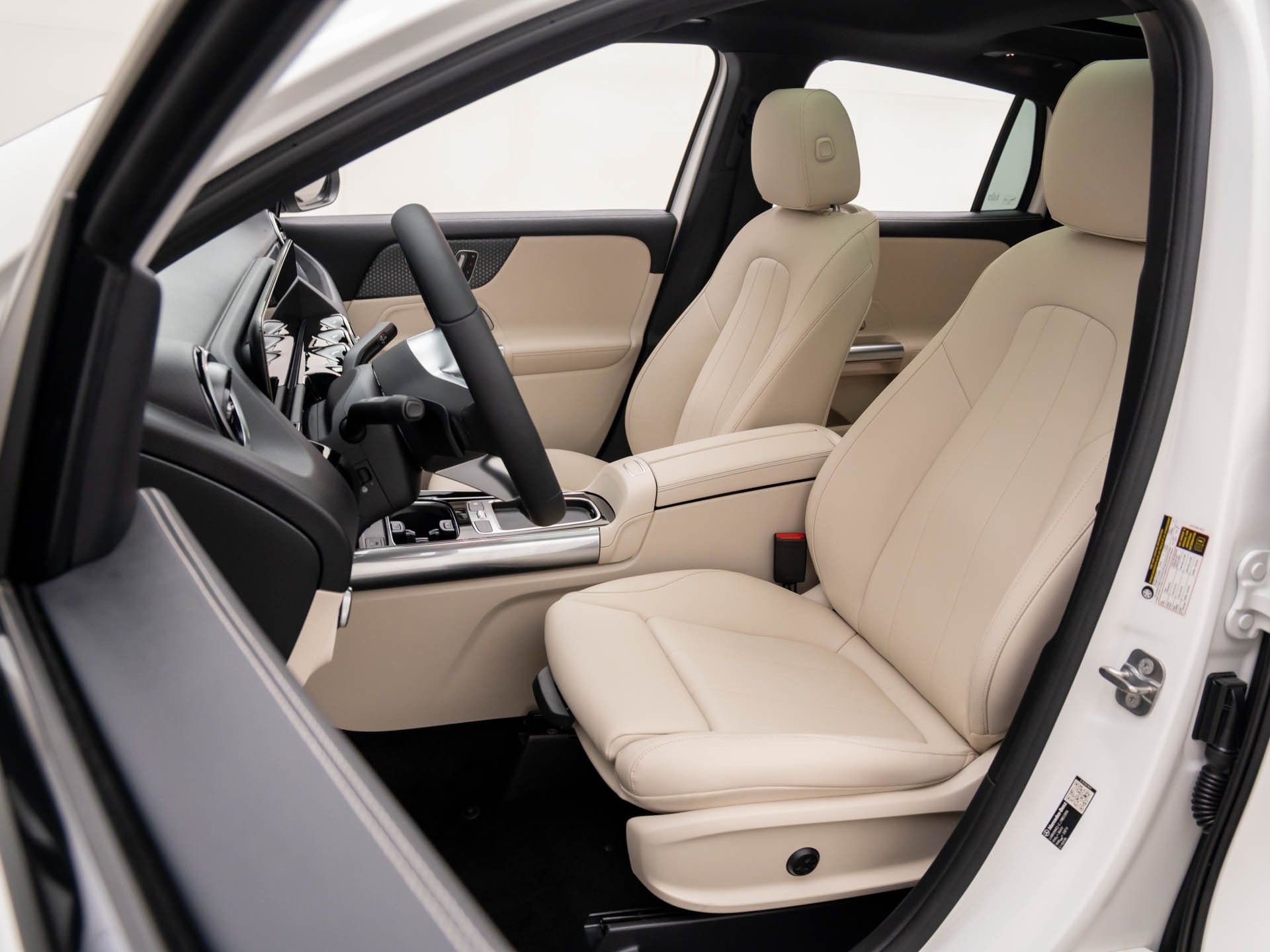 New 2026 Mercedes-Benz GLA 250 4MATIC image 18