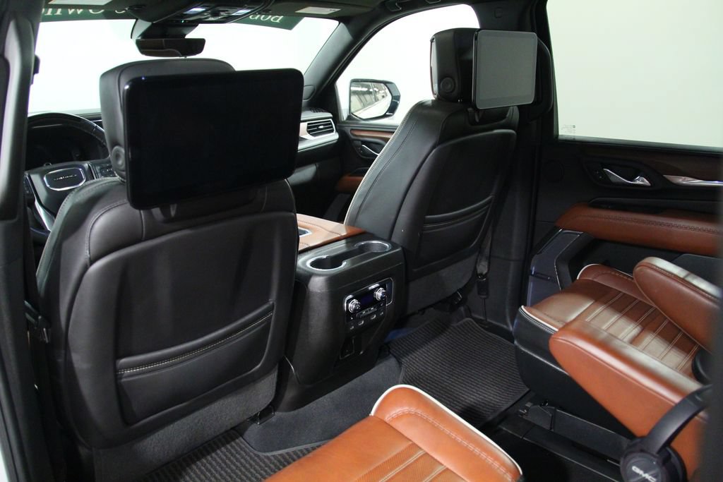 Used 2023 GMC Yukon XL Denali Ultimate AWD/4WD image 26