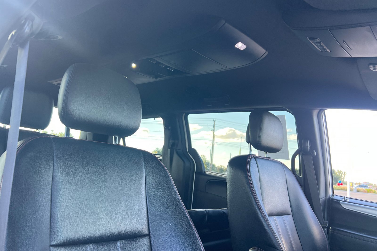 Used 2017 Dodge Grand Caravan GT image 15