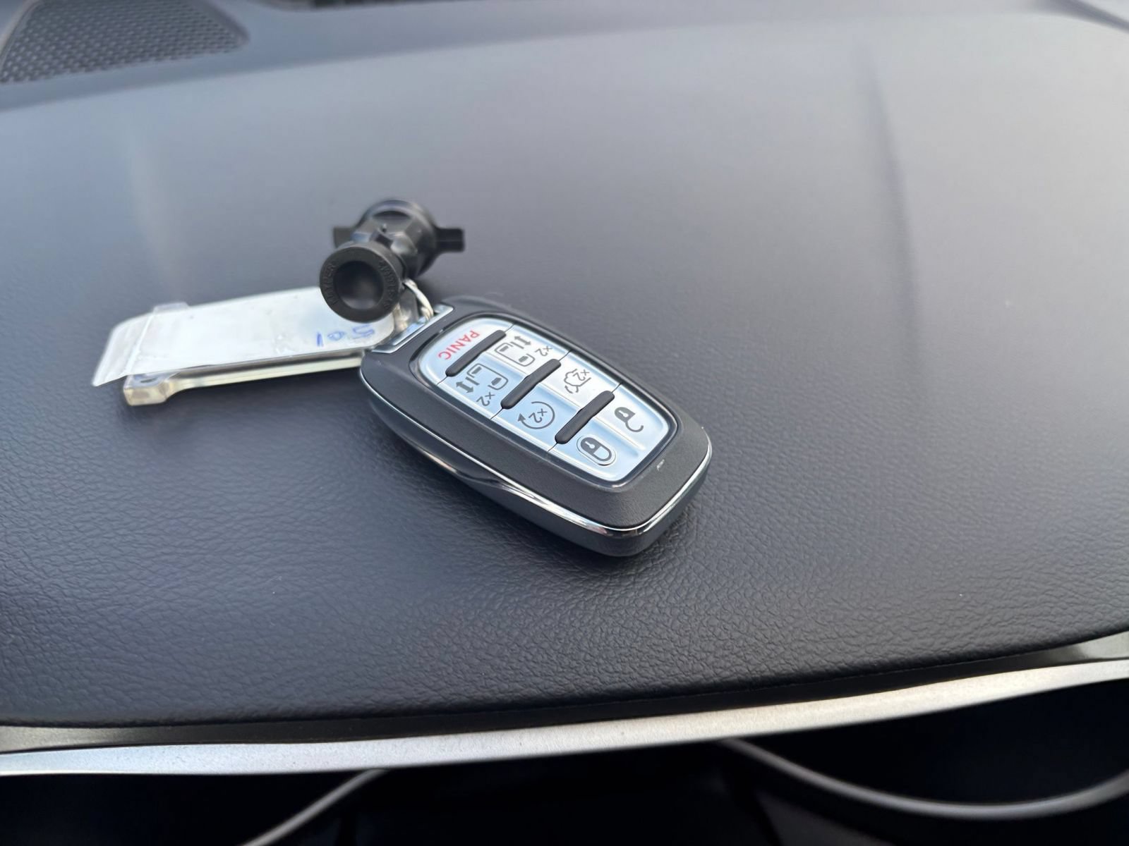 Used 2025 Chrysler Pacifica Select FWD image 20