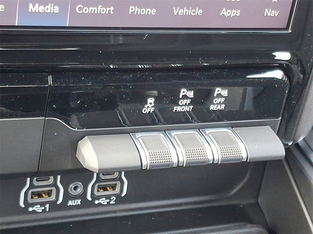 New 2026 RAM 1500 4x4 Crew Cab image 15