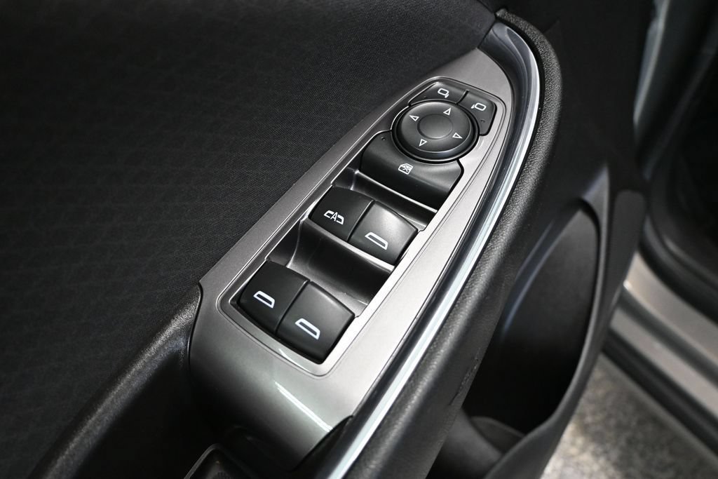 Used 2017 Chevrolet Malibu LT FWD image 19