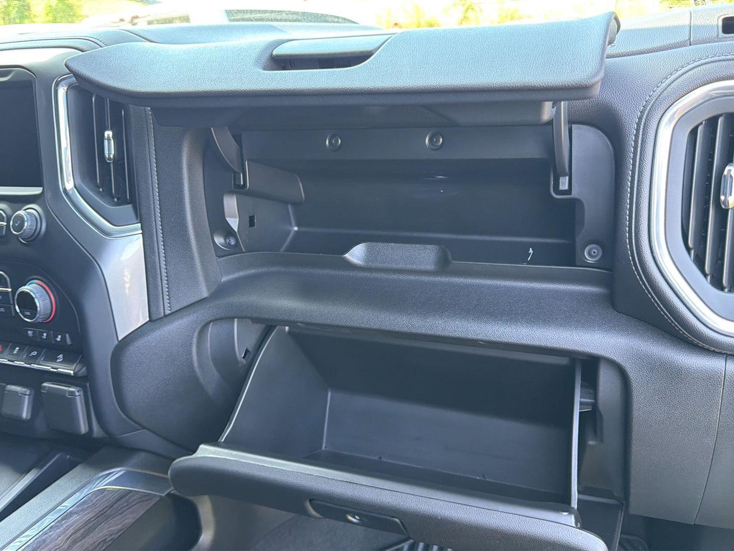 Used 2022 Chevrolet Silverado 3500 LTZ w/ LTZ Premium Package AWD/4WD image 33