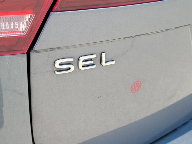 Used 2022 Volkswagen Tiguan SEL R-Line AWD/4WD image 8