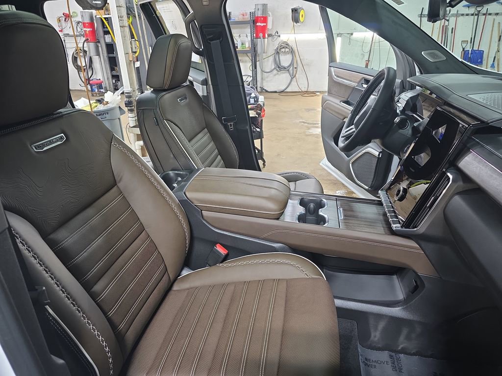 New 2026 GMC Acadia Denali Ultimate w/ LPO, Floor Liner Package image 10