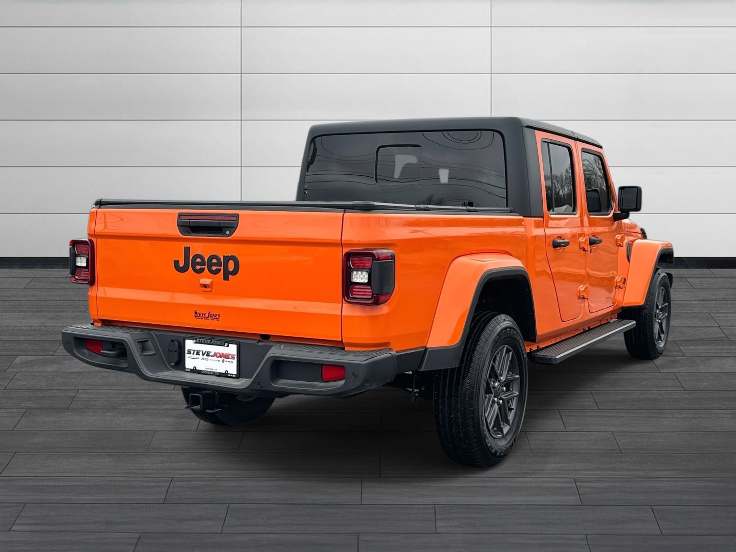Used 2025 Jeep Gladiator Sport image 4