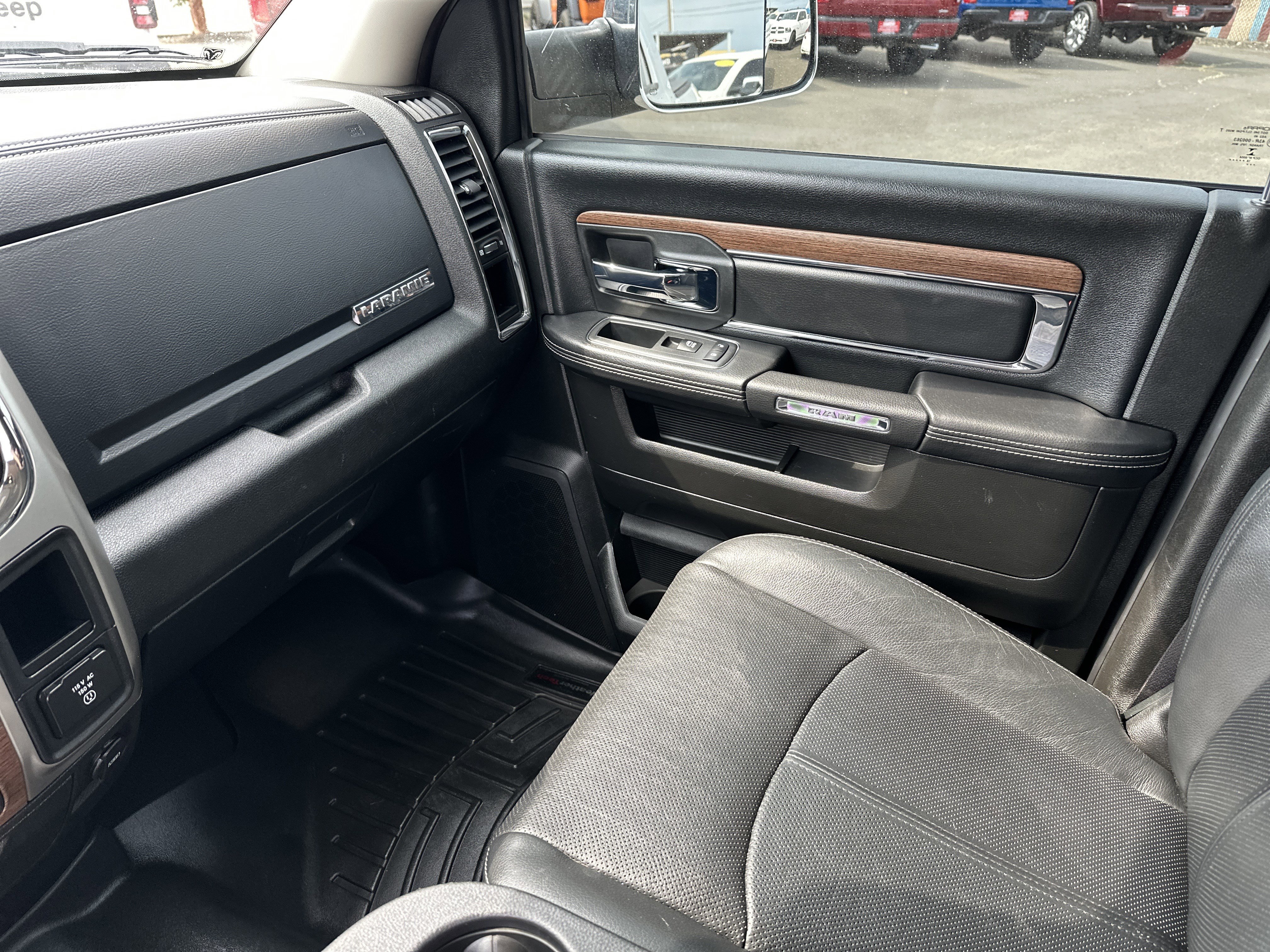 Used 2018 RAM 2500 Laramie w/ Convenience Group image 24