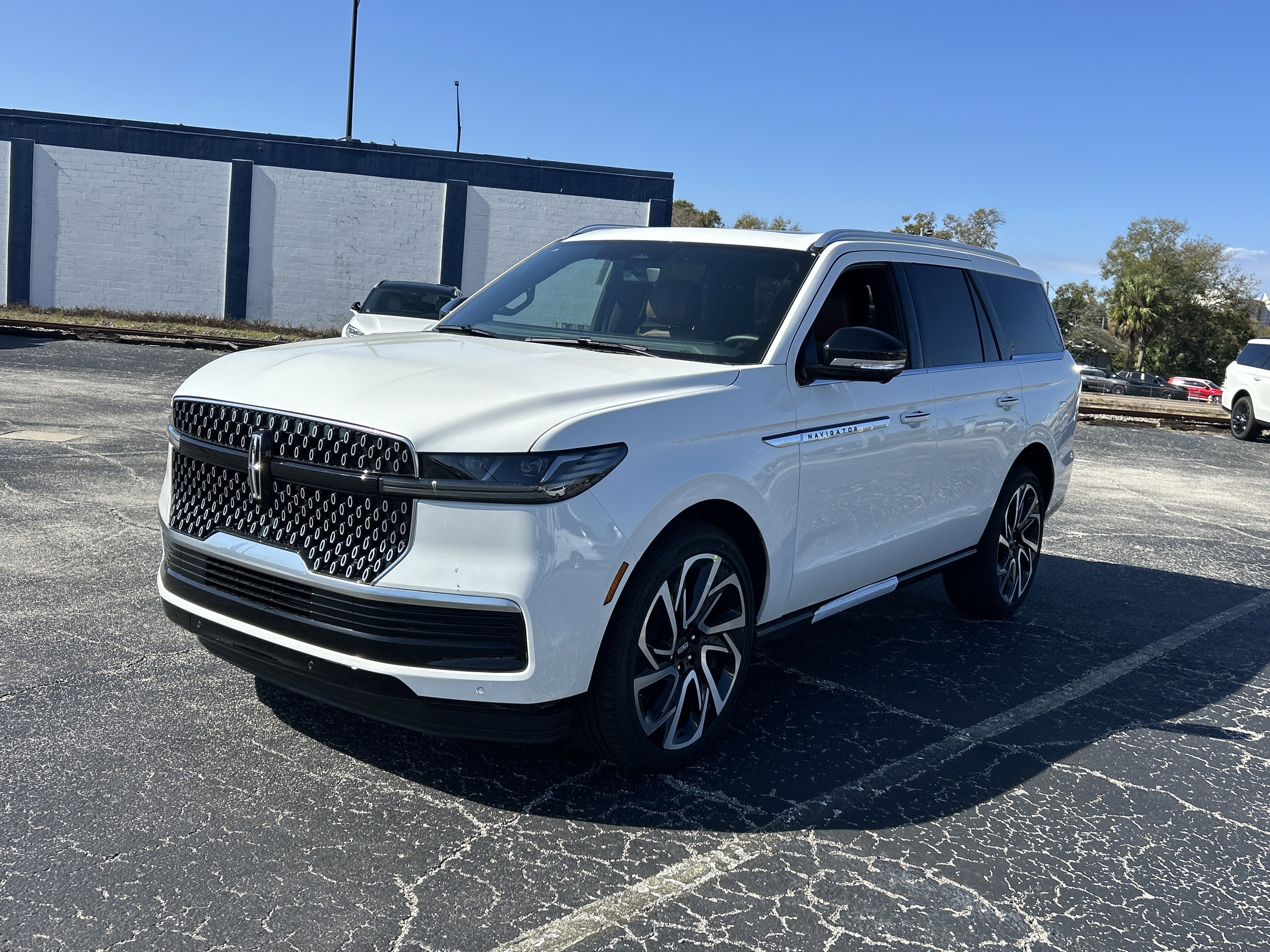 New 2026 Lincoln Navigator Reserve image 8