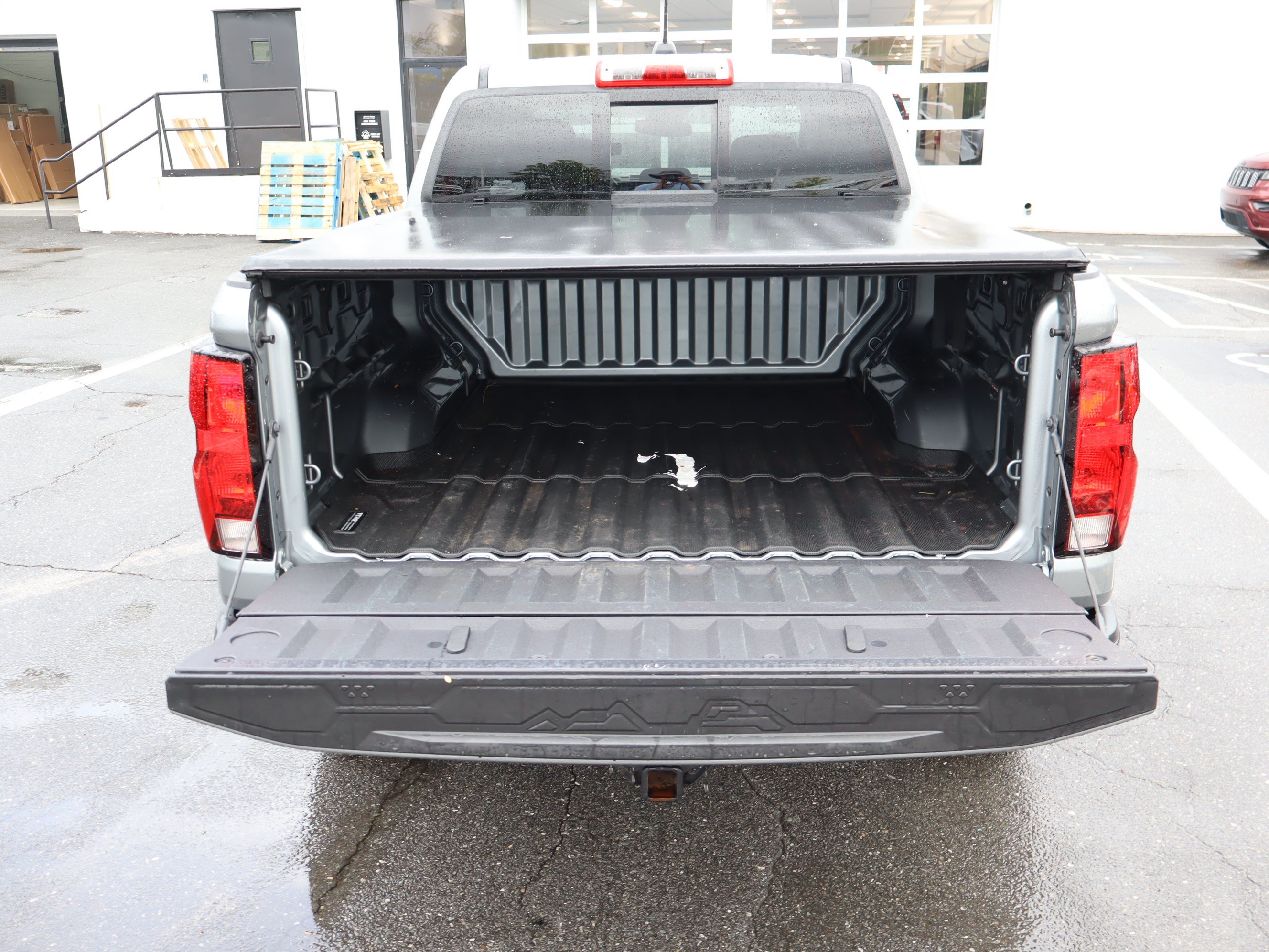 Used 2024 Chevrolet Colorado Trail Boss w/ Technology Package AWD/4WD image 12