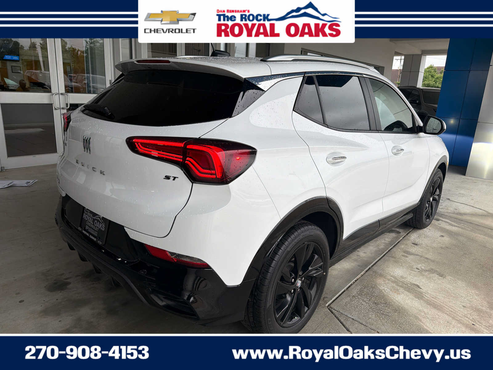 Used 2024 Buick Encore GX Sport Touring FWD image 7