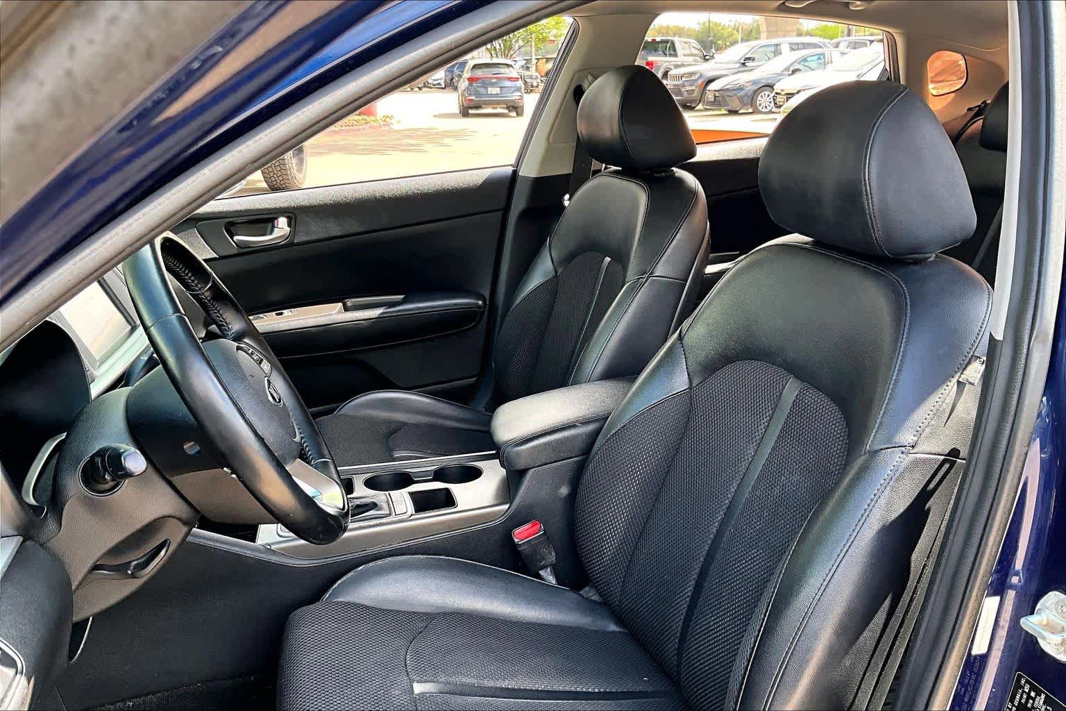 Used 2019 Kia Optima S w/ S Panoramic Sunroof Package image 8