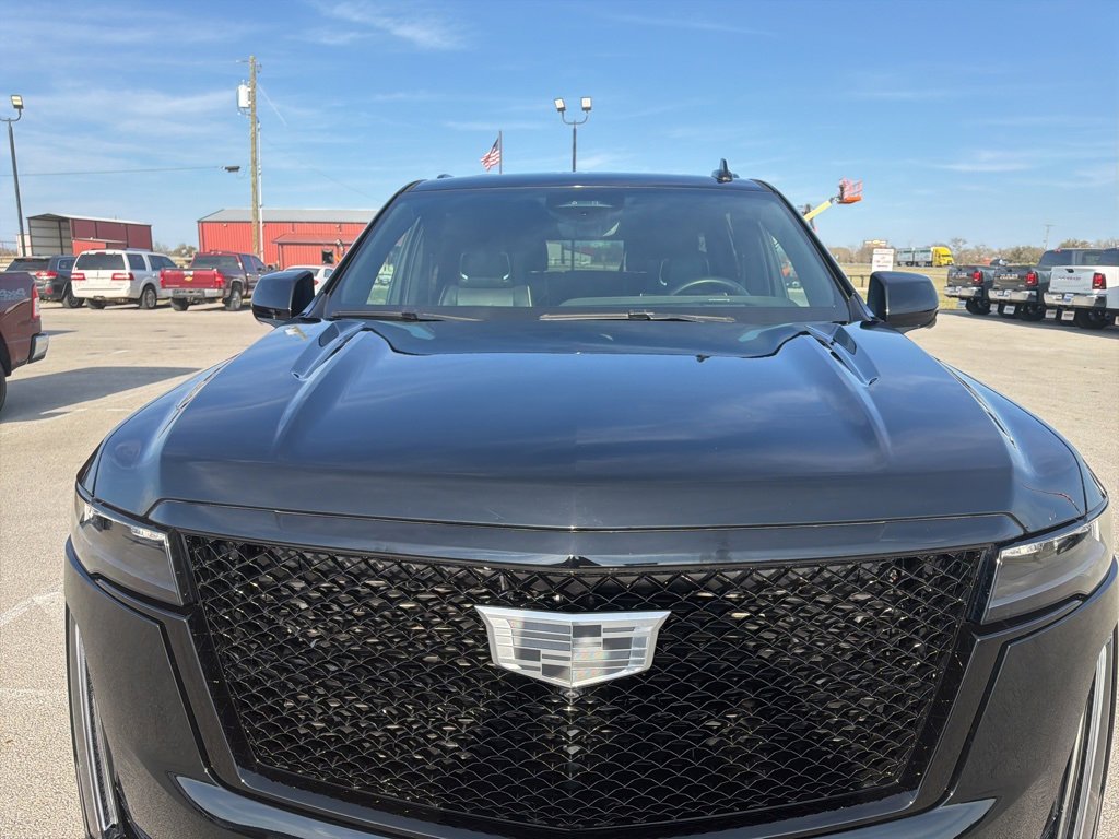 Used 2023 Cadillac Escalade Sport w/ LPO, ONYX Package image 9