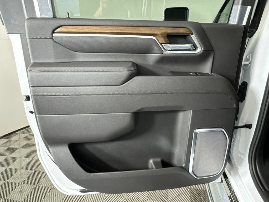 New 2026 Chevrolet Silverado 3500 High Country AWD/4WD image 29